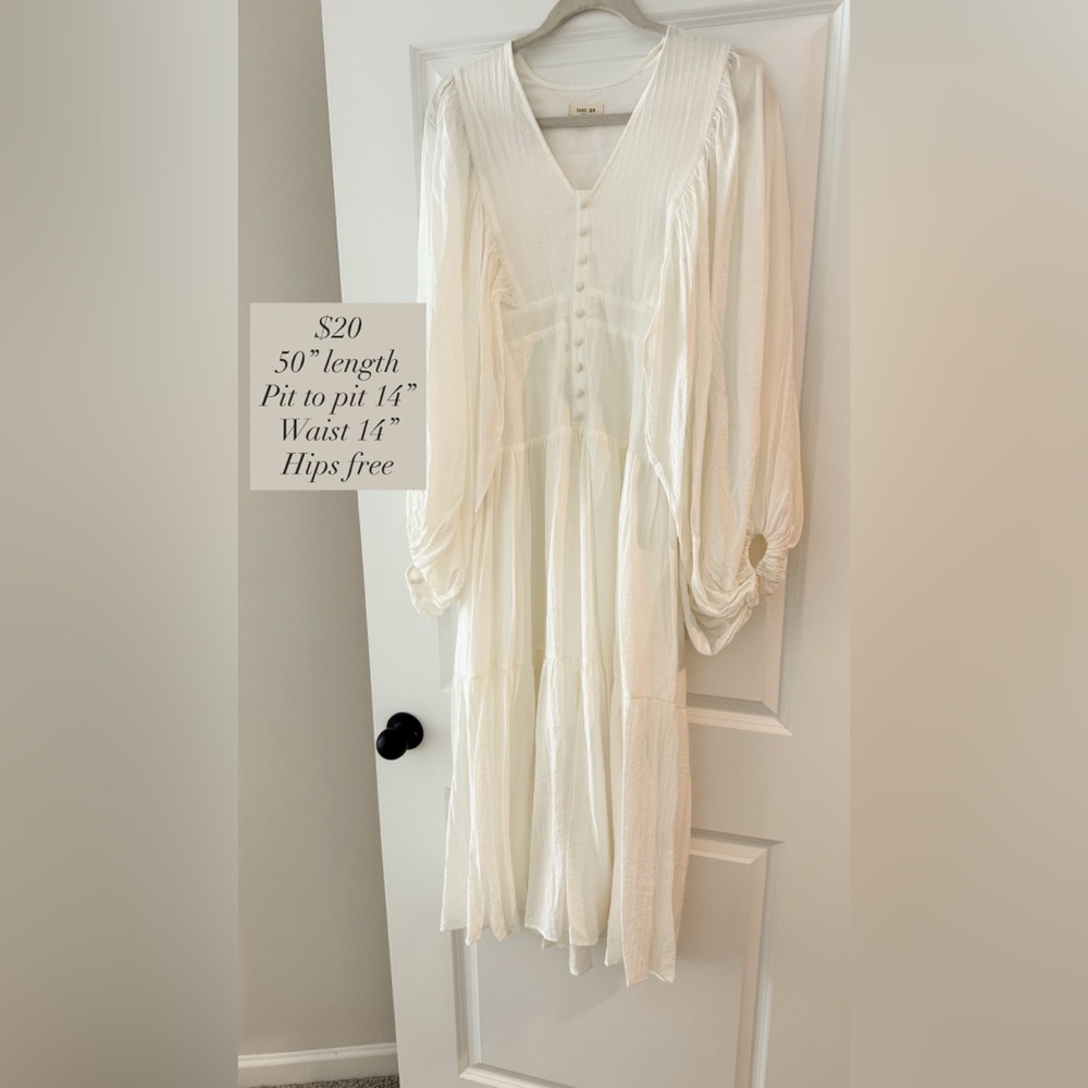 Elegant White Maxi Dress